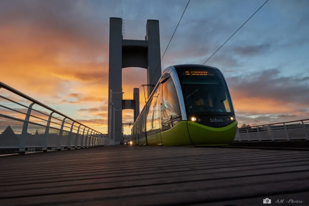 Coucher-de-soleil_Pont-de-reouvrance-Tram-BREST_Bretagne_Finistère